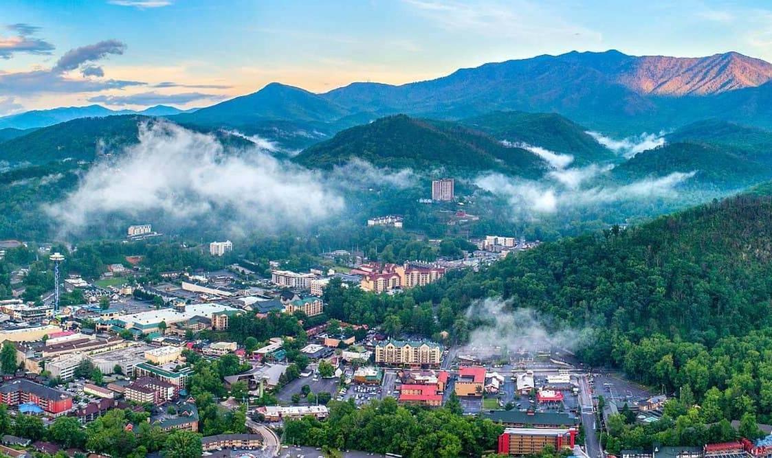 Вилла On Dolly Time 1 Mile From Dollywood Пиджен-Фордж Экстерьер фото