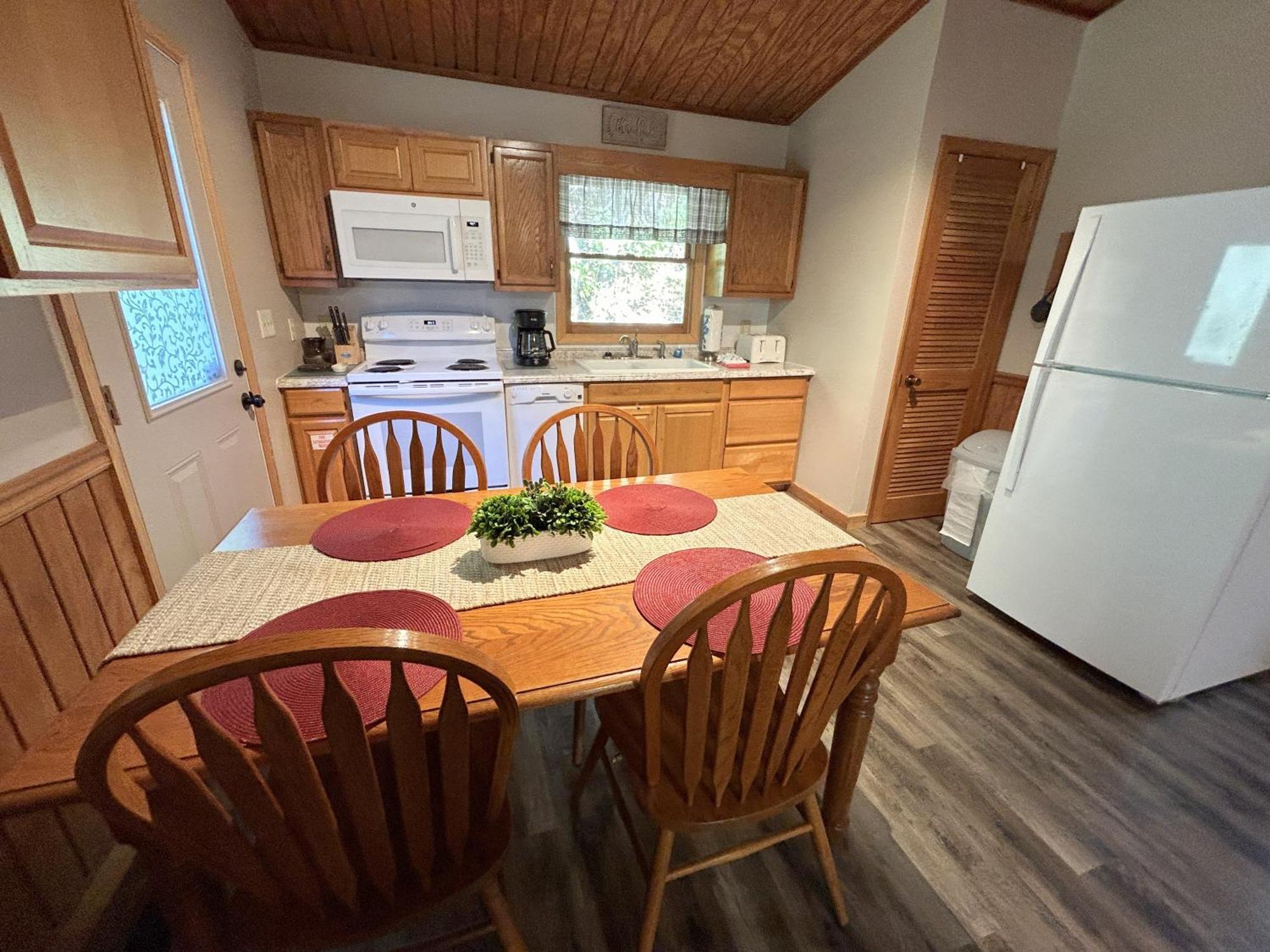 Вилла On Dolly Time 1 Mile From Dollywood Пиджен-Фордж Экстерьер фото